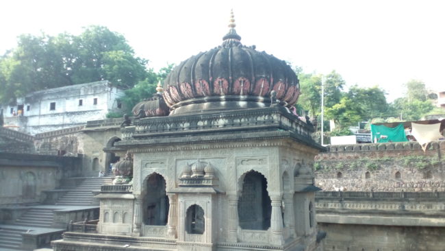 top places to visit in Maheshwar Ahilya fort
