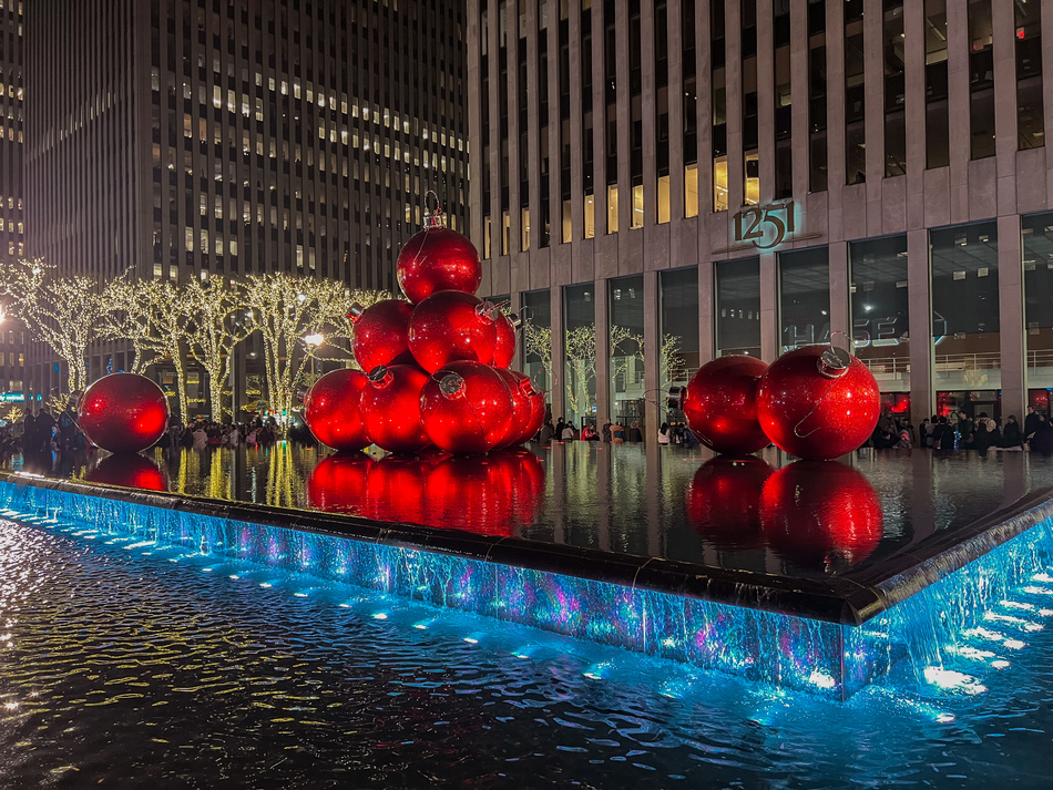 Best Places to visit in New York in Christmas